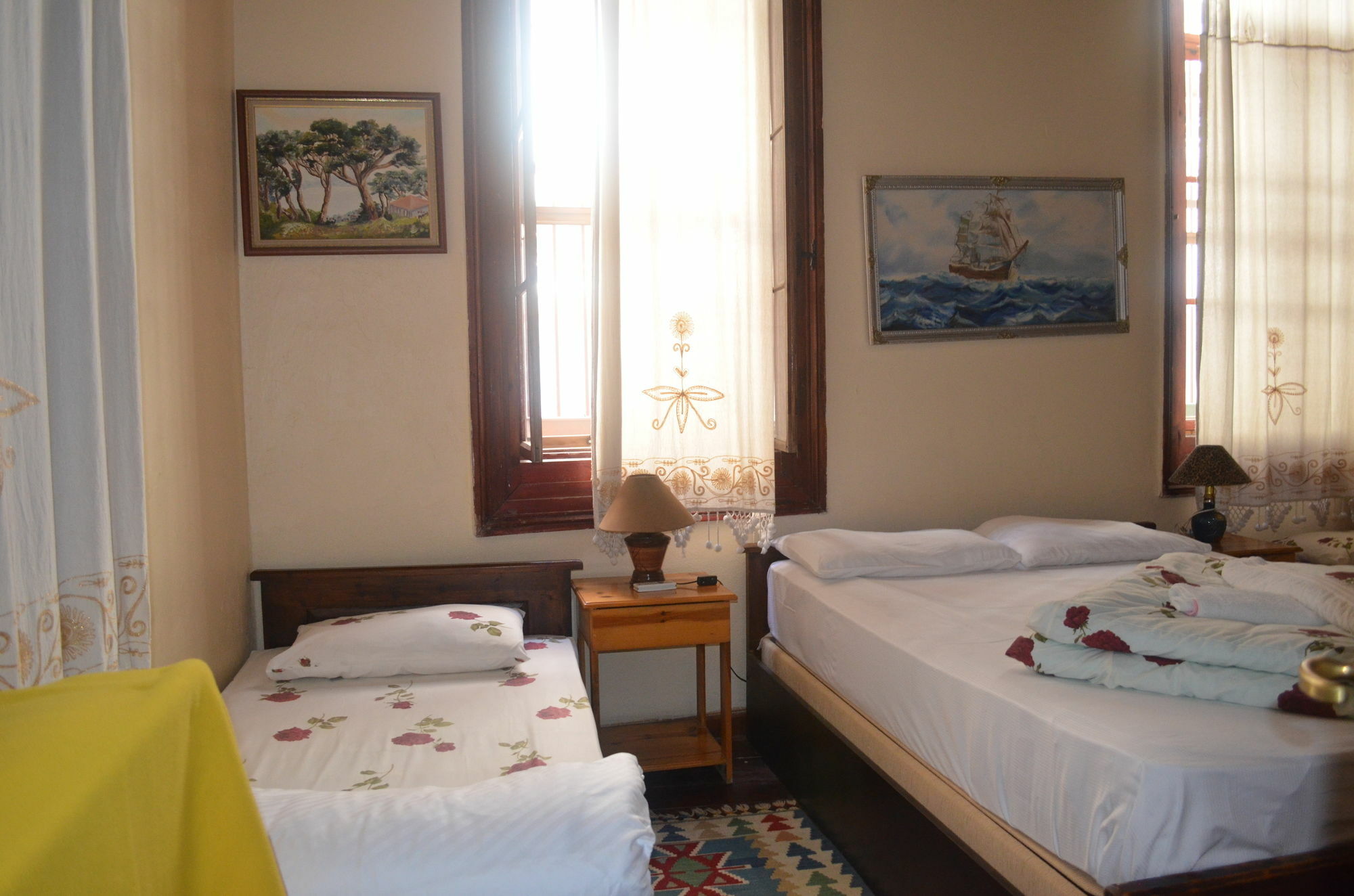 Bonjour Pension Ayvalik Bagian luar foto