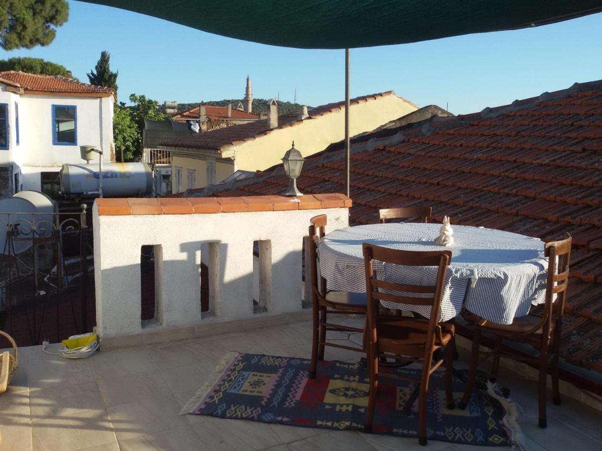 Bonjour Pension Ayvalik Bagian luar foto