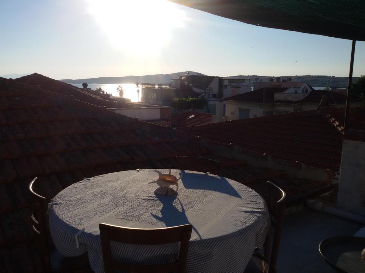 Bonjour Pension Ayvalik Bagian luar foto